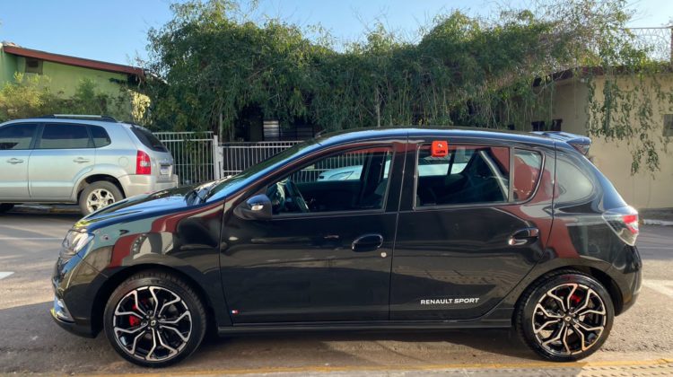 RENAULT SANDERO RS 2.0
