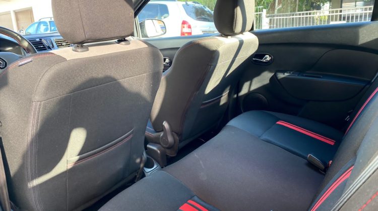 RENAULT SANDERO RS 2.0