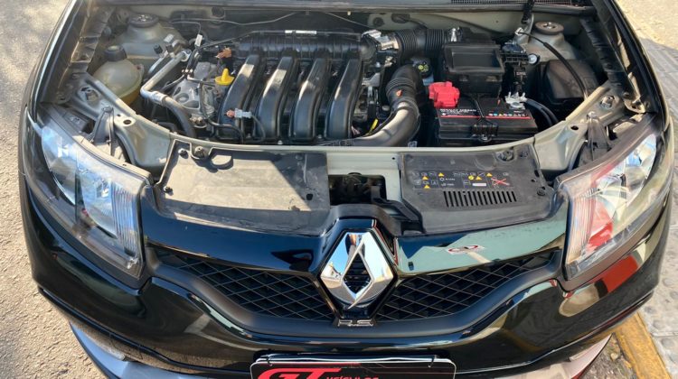 RENAULT SANDERO RS 2.0