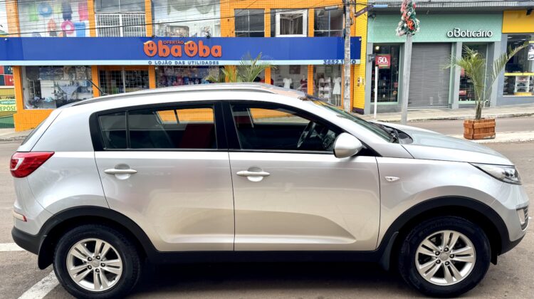 KIA SPORTAGE LX 2.0