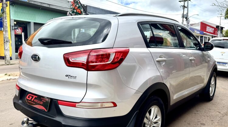 KIA SPORTAGE LX 2.0