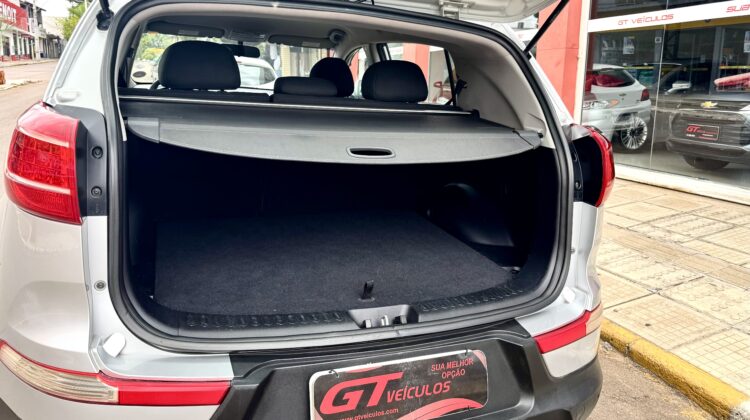 KIA SPORTAGE LX 2.0