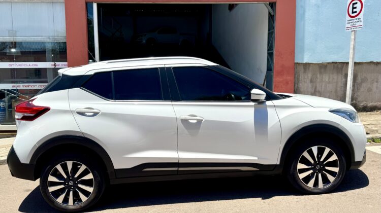 NISSAN KICKS SV 1.6