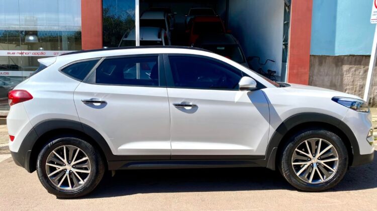 HYUNDAI TUCSON GLS 1.6T