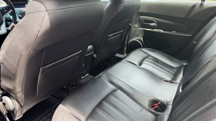 CHEVROLET CRUZE SEDAN LT 1.8
