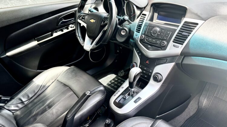 CHEVROLET CRUZE SEDAN LT 1.8
