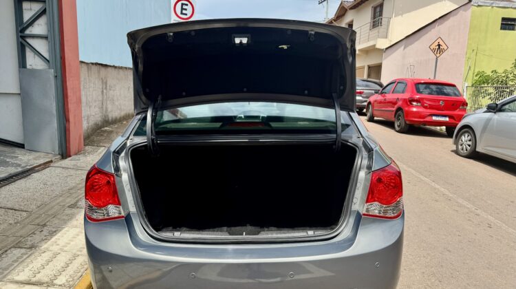 CHEVROLET CRUZE SEDAN LT 1.8
