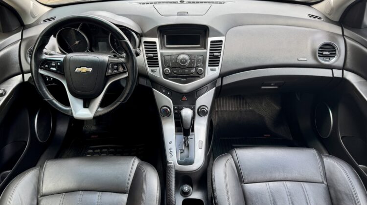 CHEVROLET CRUZE SEDAN LT 1.8