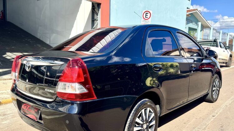 TOYOTA ETIOS SEDAN PLATINUM 1.5