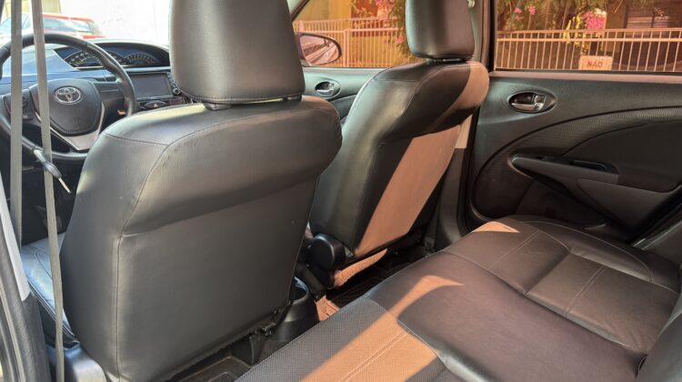 TOYOTA ETIOS SEDAN PLATINUM 1.5