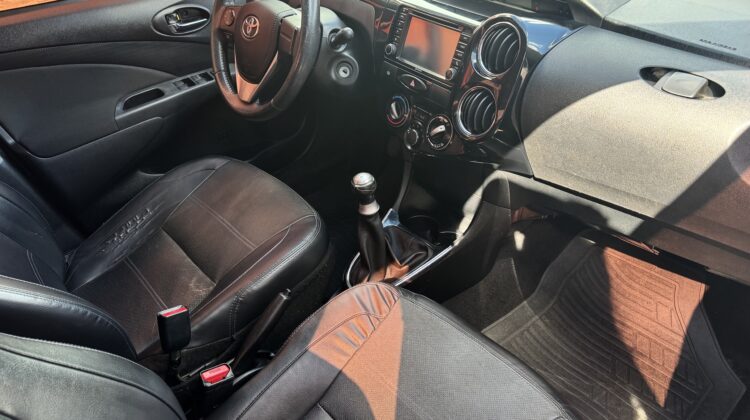TOYOTA ETIOS SEDAN PLATINUM 1.5