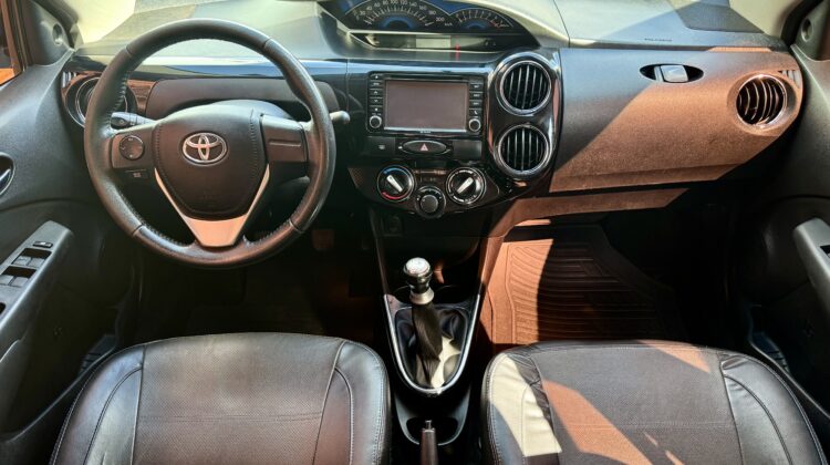 TOYOTA ETIOS SEDAN PLATINUM 1.5