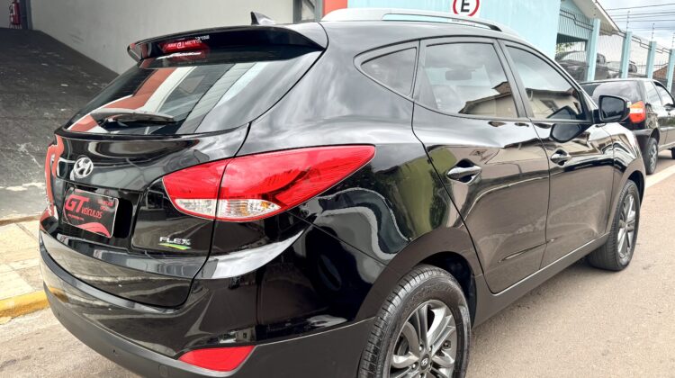 HYUNDAI IX35 GL 2.0