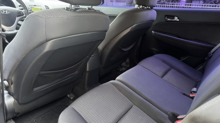 HYUNDAI I30 2.0