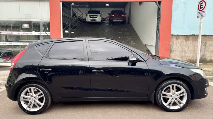 HYUNDAI I30 2.0