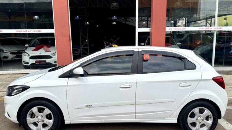 CHEVROLET ONIX LT 1.4