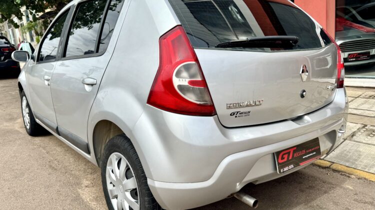 RENAULT SANDERO PRIVILEGE 1.6