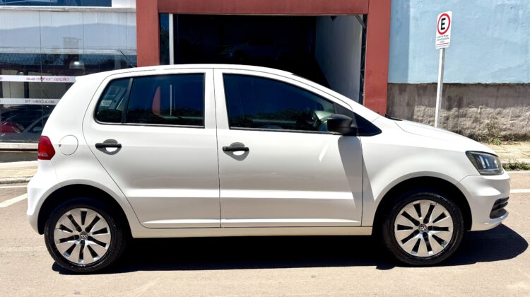 VOLKSWAGEN FOX TRENDLINE 1.6