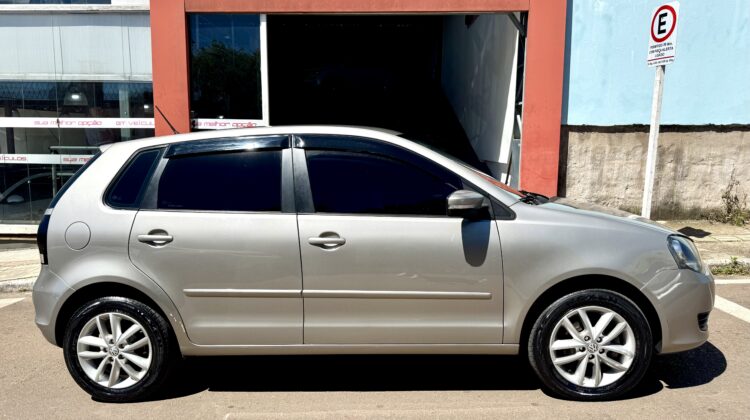 VOLKSWAGEN POLO 1.6