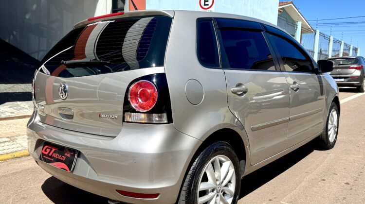VOLKSWAGEN POLO 1.6