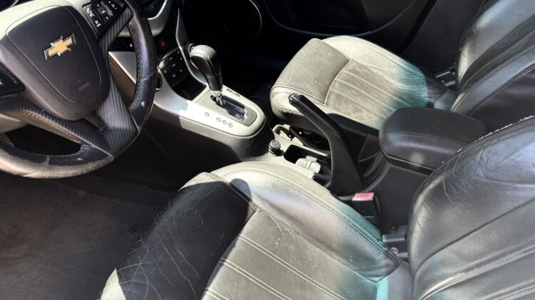 CHEVROLET CRUZE LT HATCH 1.8