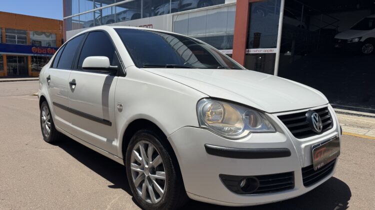 VOLKSWAGEN POLO SEDAN 1.6