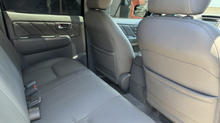 TOYOTA HILUX SRV 3.0 4X4