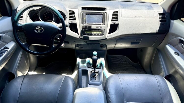 TOYOTA HILUX SRV 3.0 4X4