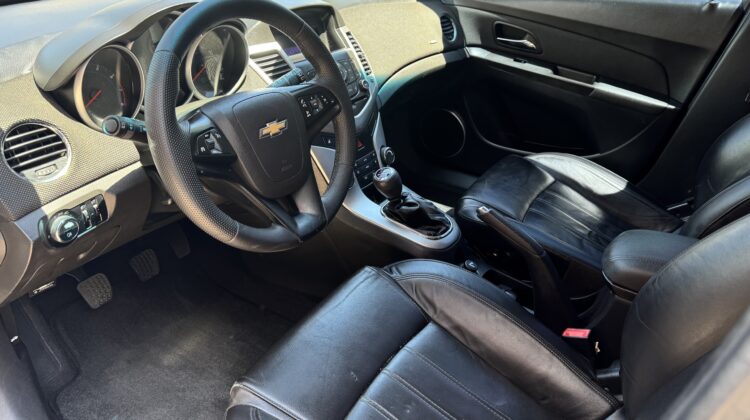 CHEVROLET CRUZE HT LT 1.8
