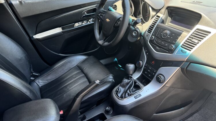 CHEVROLET CRUZE HT LT 1.8
