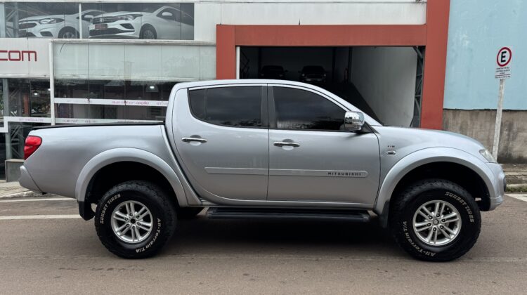 MITSUBISHI L200 TRITON HPE 3.2