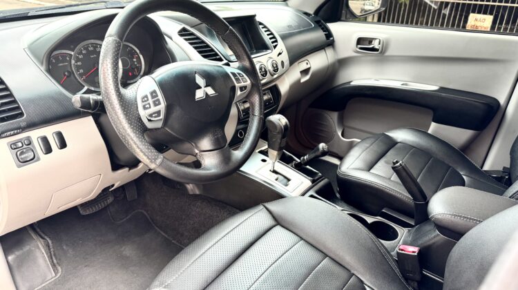 MITSUBISHI L200 TRITON HPE 3.2