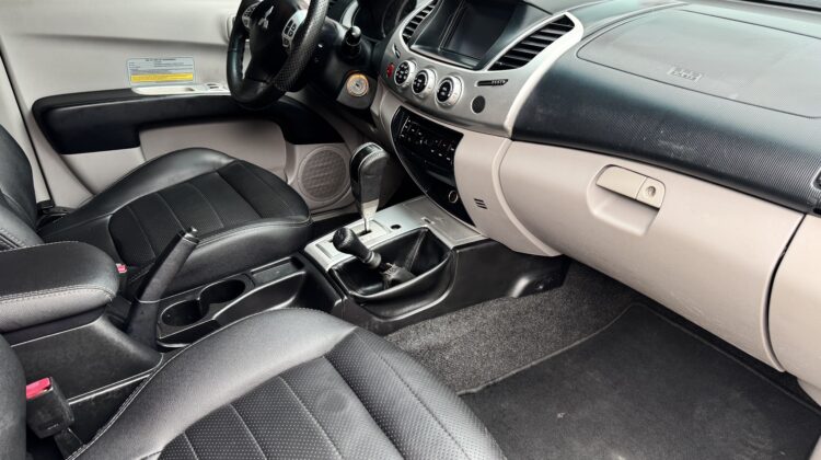 MITSUBISHI L200 TRITON HPE 3.2