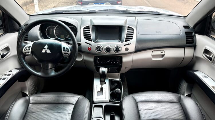 MITSUBISHI L200 TRITON HPE 3.2