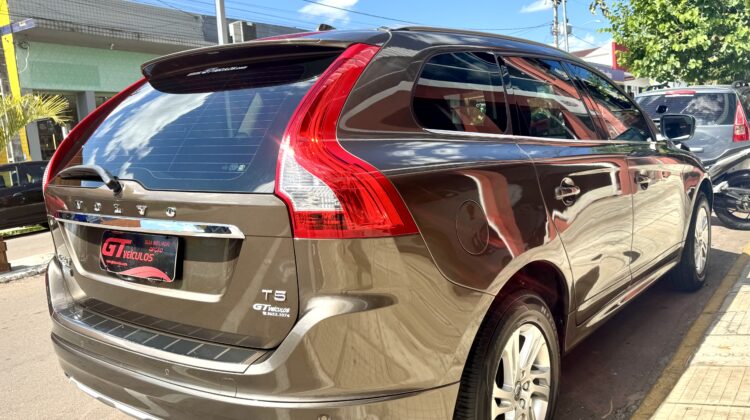 VOLVO XC60 KIN T5 2.0