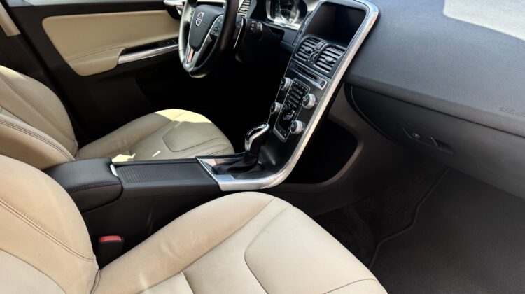 VOLVO XC60 KIN T5 2.0