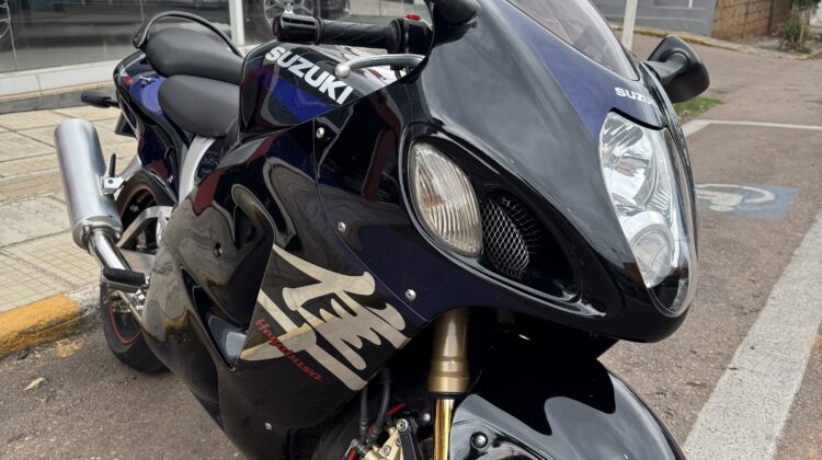 SUZUKI GSX 1300R HAYABUSA