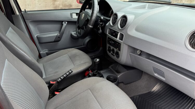 VOLKSWAGEN GOL G4 1.0