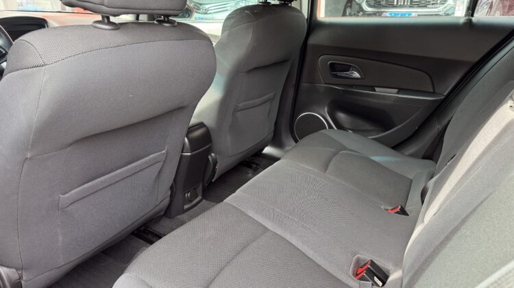 CHEVROLET CRUZE HATCH LT 1.8