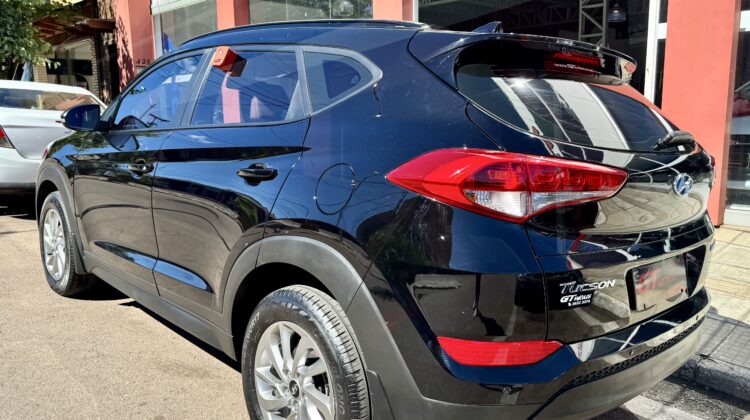 HYUNDAI TUCSON GLS 1.6 TURBO