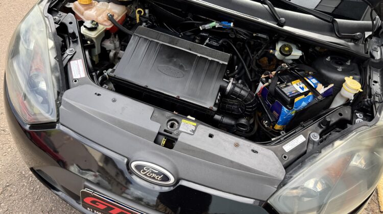 FORD FIESTA SEDAN 1.6