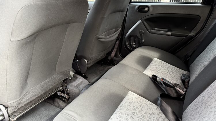 FORD FIESTA SEDAN 1.6