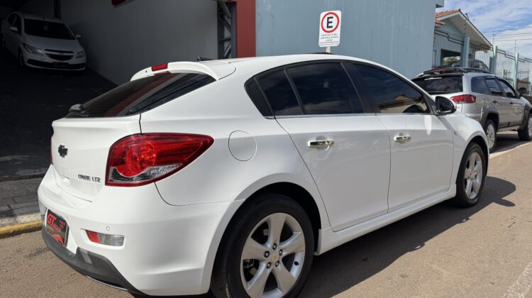 CHEVROLET CRUZE HT LTZ 1.8