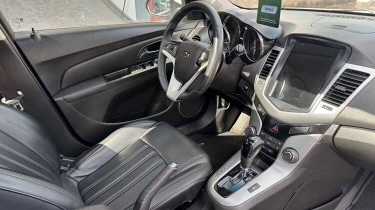 CHEVROLET CRUZE HT LTZ 1.8