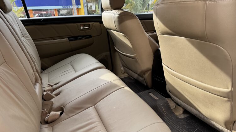 TOYOTA SW4 SRV 4×4 3.0 2014