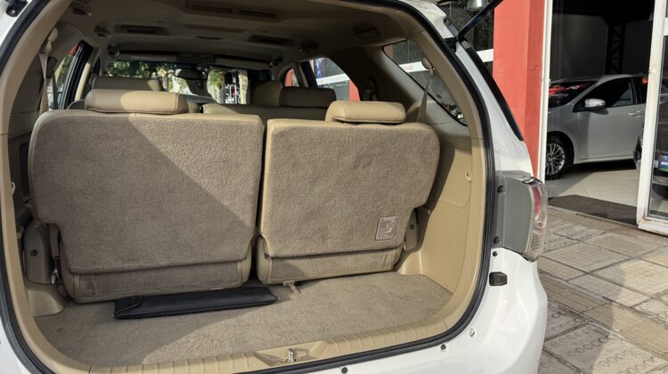 TOYOTA SW4 SRV 4×4 3.0 2014