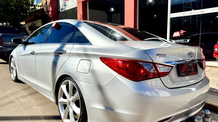 HYUNDAI SONATA GLS 2.4