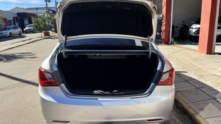 HYUNDAI SONATA GLS 2.4