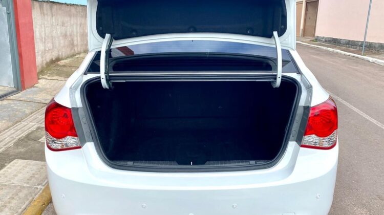 CHEVROLET CRUZE SEDAN LT 1.8