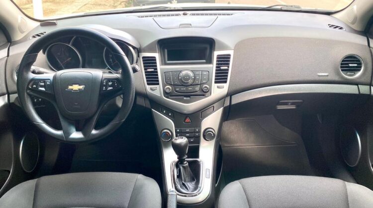 CHEVROLET CRUZE SEDAN LT 1.8